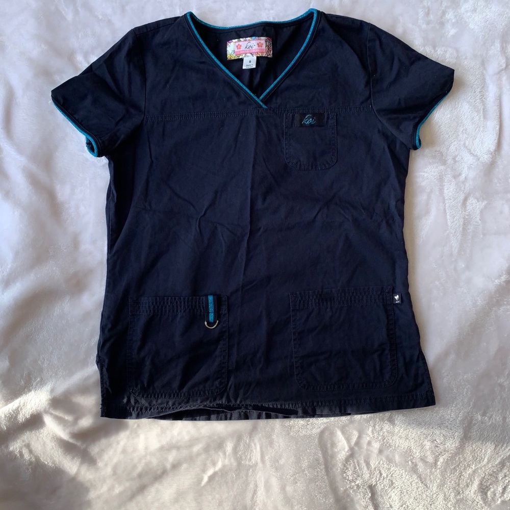 Scrub top
